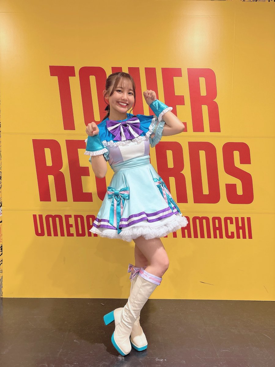 【 #吉武千颯 】 本日は「わんだふるぷりきゅあ！」主題歌シングル 応援イベントにお越しいただき ありがとうございました🌈 みなさまの笑顔が絶えない素敵なイベントでしたっ👏🏻 終演後にお写真いただきました～🩵 店内にはポスターサイン掲出中です🩷 みなさままたのご来店お待ちしております🐾