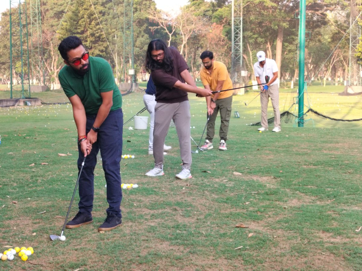 kundan_mish's tweet image. 🏌️‍♂️ Recap of our Beginner&apos;s Golf Clinic at Karnataka Golf Academy, Bangalore!🌟
Participants dove into the world of golf, learning skills with expert guidance. ⛳️ Action-packed day! #GolfClinic #BangaloreGolf #LearnGolf:
Share with a friend who would love to join our next session!