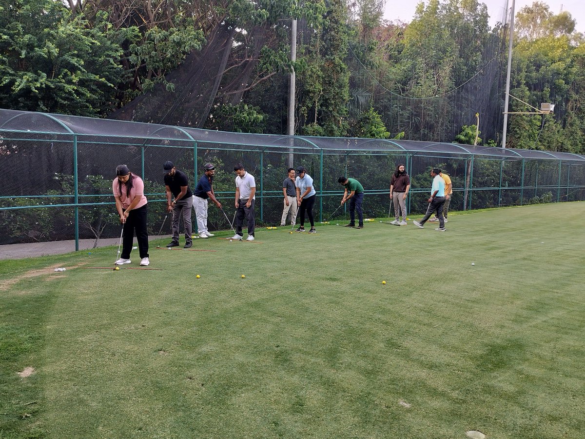 kundan_mish's tweet image. 🏌️‍♂️ Recap of our Beginner&apos;s Golf Clinic at Karnataka Golf Academy, Bangalore!🌟
Participants dove into the world of golf, learning skills with expert guidance. ⛳️ Action-packed day! #GolfClinic #BangaloreGolf #LearnGolf:
Share with a friend who would love to join our next session!