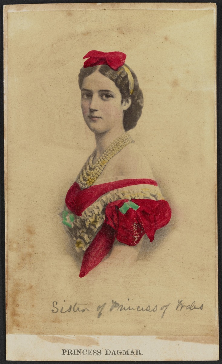 Hand-colored albumen portrait of Princess Dagmar nmaahc.si.edu/object/nmaahc_…