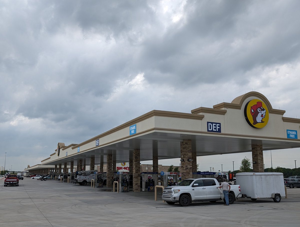 Pump number  #150 
@bucees  .... Not everything was bigger in #Texas !
US -  $3 a gallon 
UK  - $8 a gallon. 
 #Fuel
#Texans 
#petrolprice #fuelcost