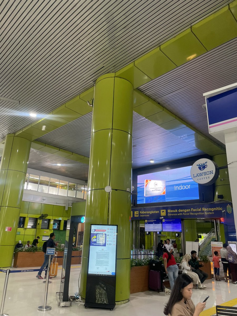 txtdrjkt's tweet photo. kamu terlalu gambir untuk aku yg pasar senen https://t.co/ASsPEBmwSU