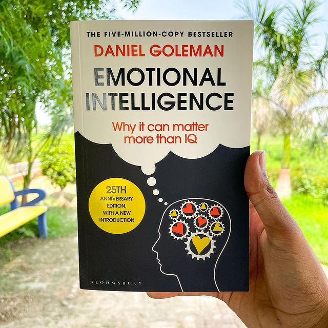 10 Powerful Books About Life & Human Psychology:

1) Emotional intelligence