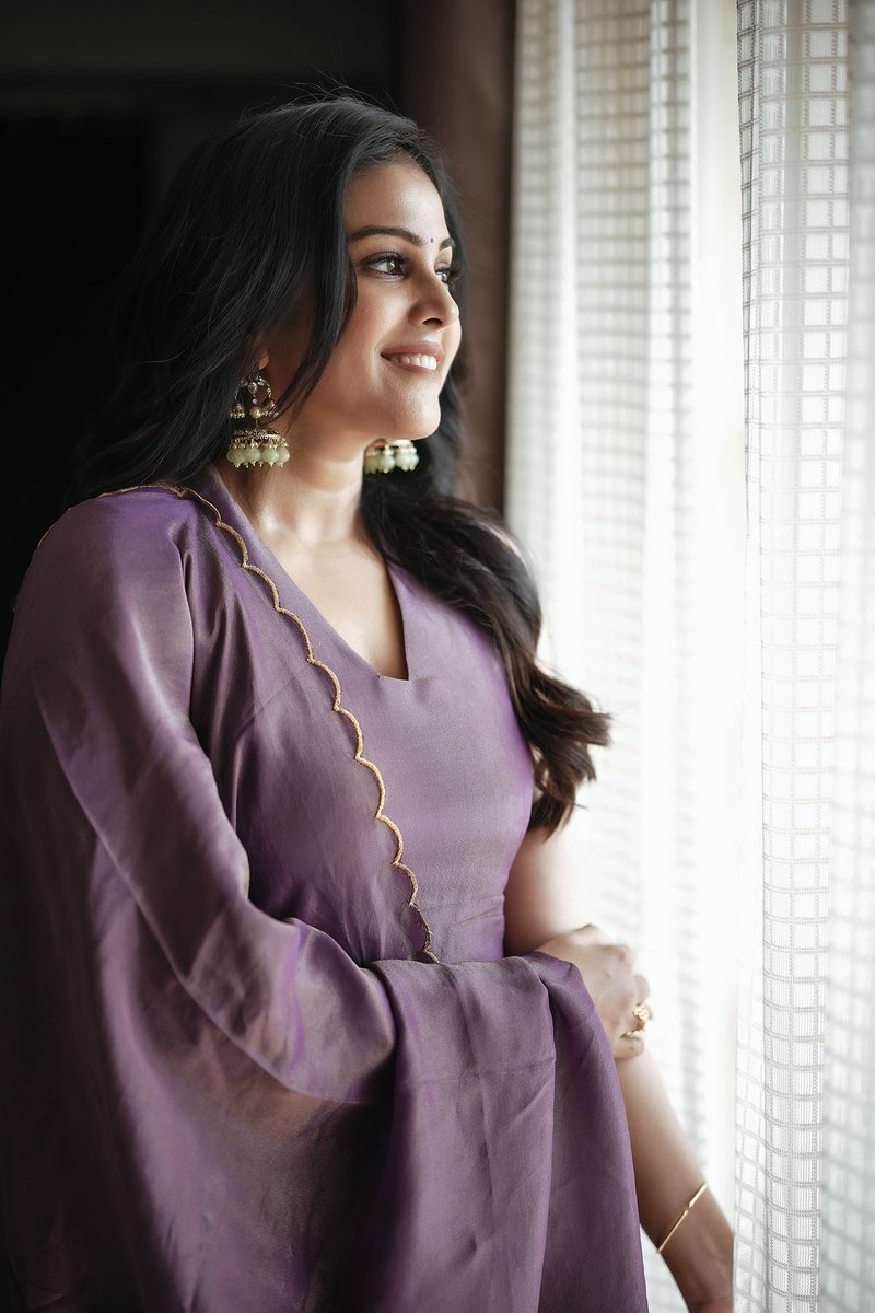 Elegantly dressed in an Anarkali suit, the charming @IamChandini_12 carries off ethnic wear with the same poise as a Western outfit, complemented by her million-dollar smile. #ChandiniTamilarasan #Actress
