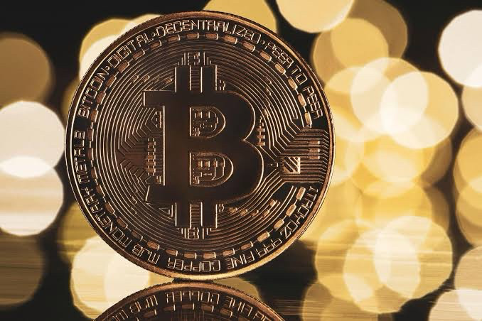 Crypto_TownHall's tweet photo. HISTORIC SELL-OFF IN U.S. BITCOIN ETFs AMIDST RATE HIKE DISMISSAL

Amid Fed chair Jerome Powell's dismissal of a rate hike, U.S.-based spot bitcoin ETFs experienced their largest outflow ever, losing $563.7 million on Wednesday.

Source: CoinDesk https://t.co/f8KD38ZGv8