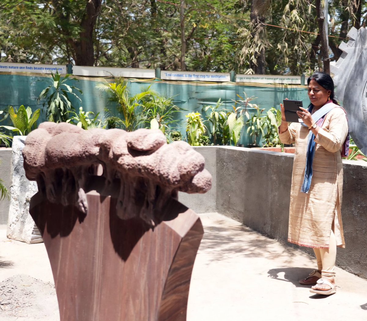 'Visited veteran artist Narendra Borlepwar's, 'AUM', the global art centre & was deeply moved by a #sculpture advocating saving trees, #conservation of nature & the #environment... Read my thoughts on it in my latest blog post... vimshine.blogspot.com/2024/05/whispe…