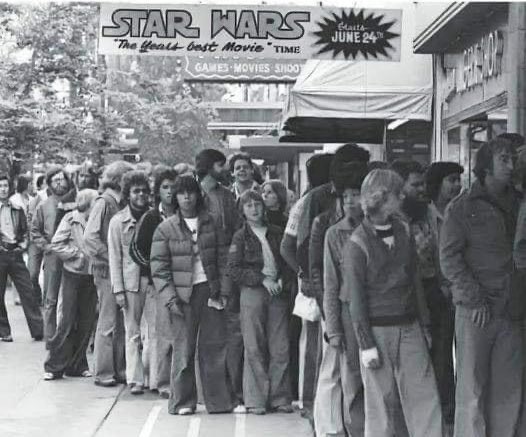 1977, People waiting in line for Star Wars!