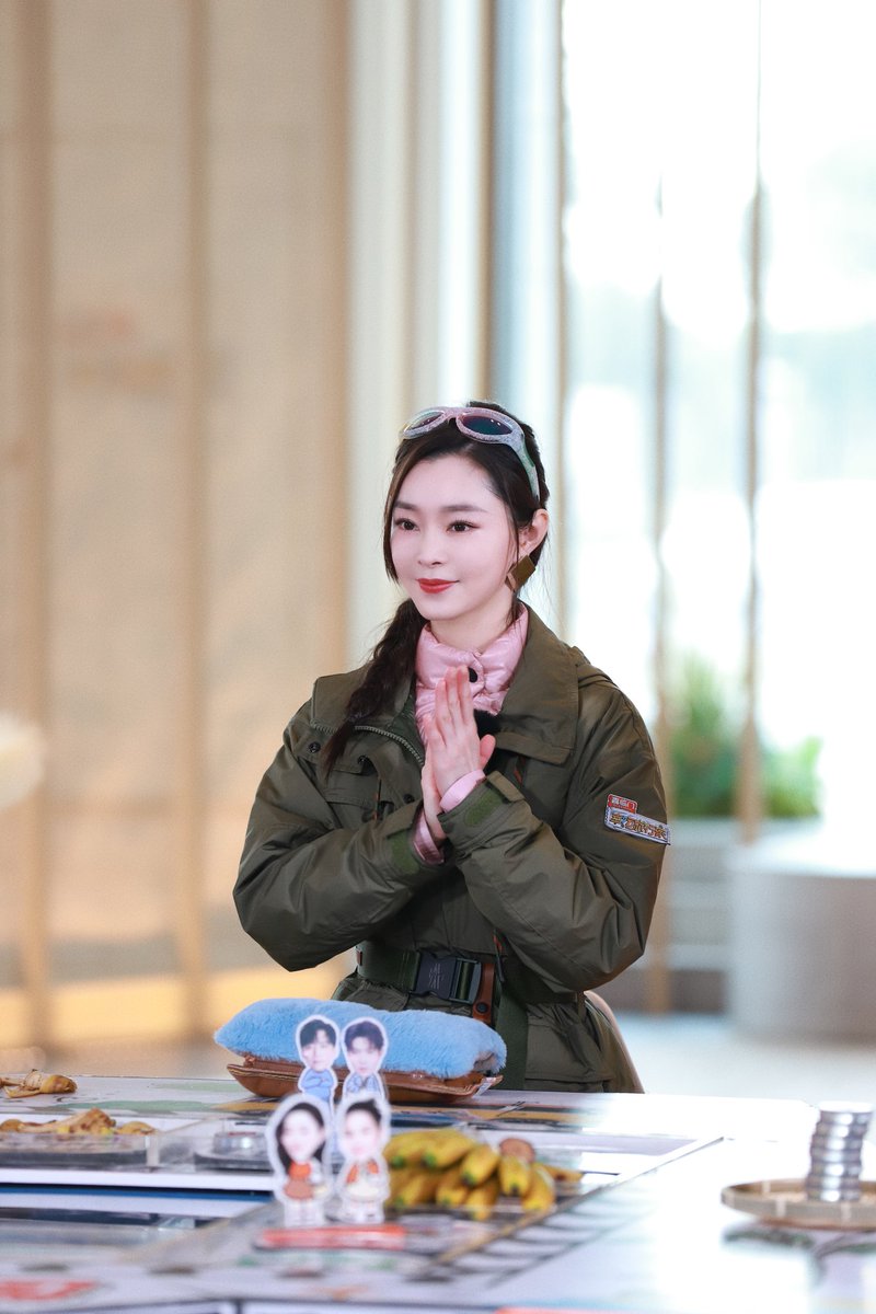 🗓️ 24.05.04 | studio update📸
🔗weibo.com/6212902611/OcL…

-> Song Yi for Lucky Traveler(#幸运旅行家) episode 09🤎🌸🩷

#SongYi #ซ่งอี้ #宋轶