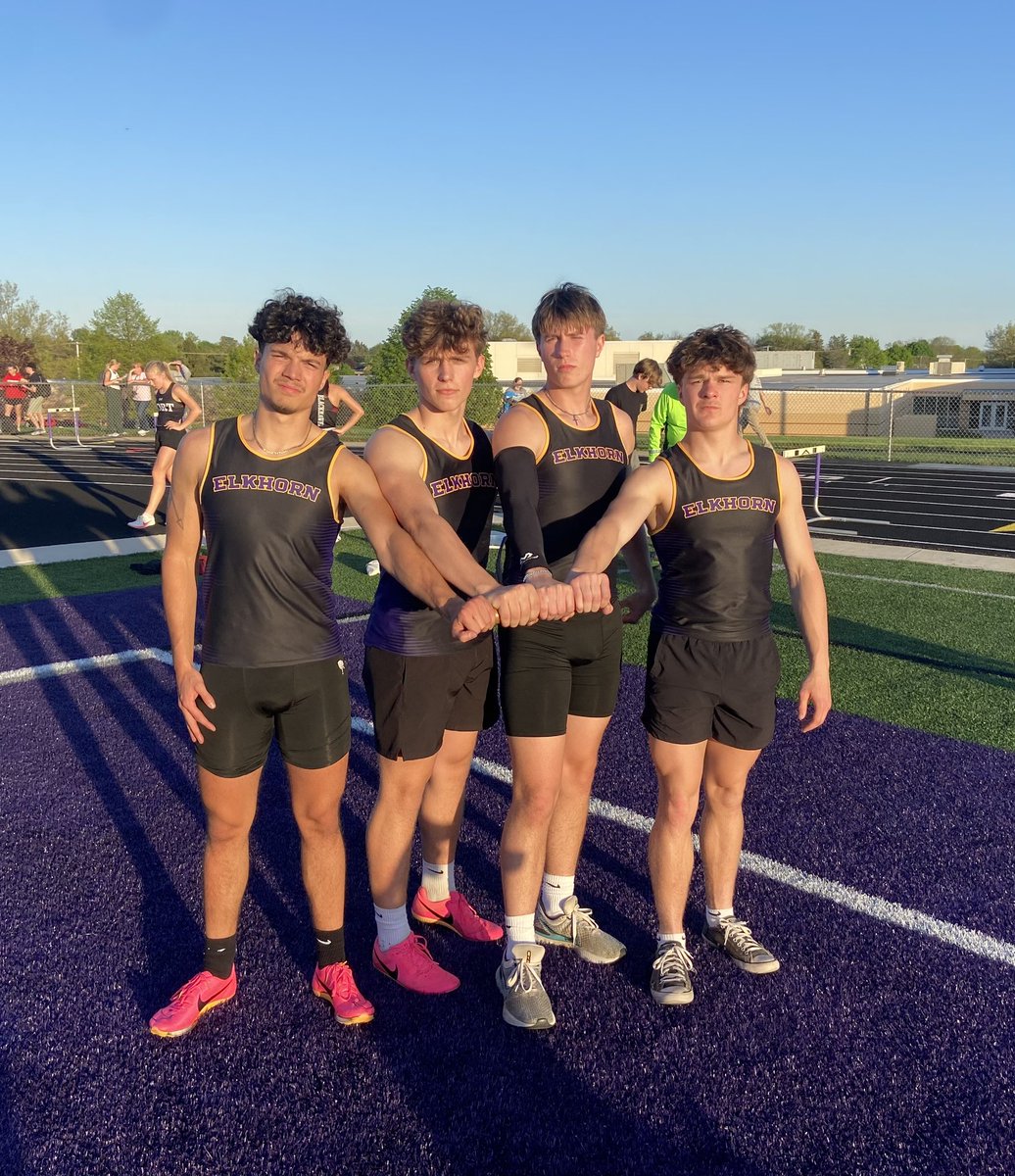 ThomasRLee1Herd's tweet image. Congratulations to the boys 4 x 100 m relay team for finishing third with a time of 44.06 and receiving a bronze medal at the Stoughton Invite on Friday evening #EAHSGo #1Herd