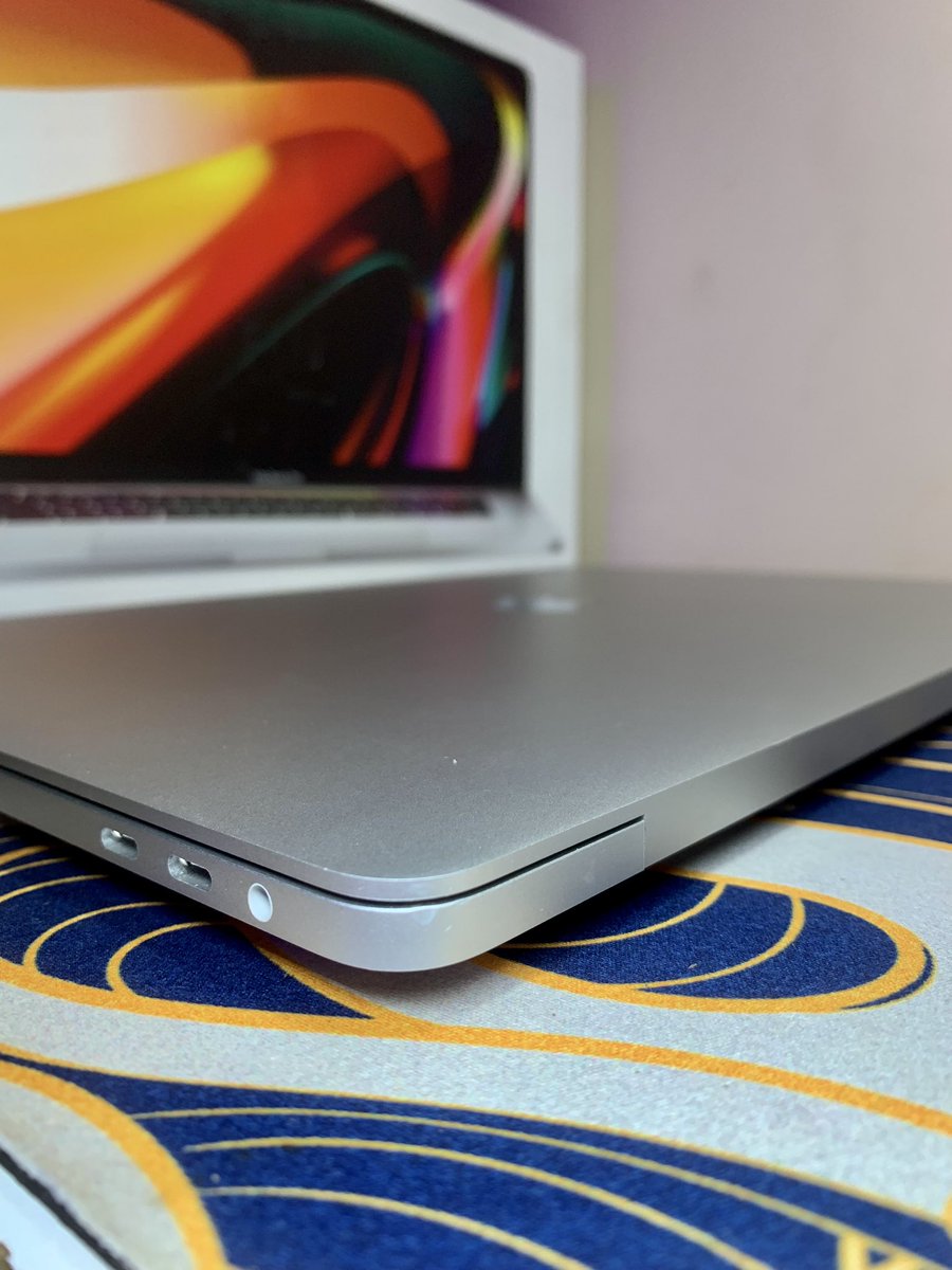 BuyCloser's tweet photo. MacBook Pro 16pol Touchbar  
ESTADO DE ZERO✅

Por apenas R$ 6.499,90

i7 9th 16gb ram 512 ssd AMD Radeon Pro 5300M 74 ciclos apenas https://t.co/51eHiOhbDv