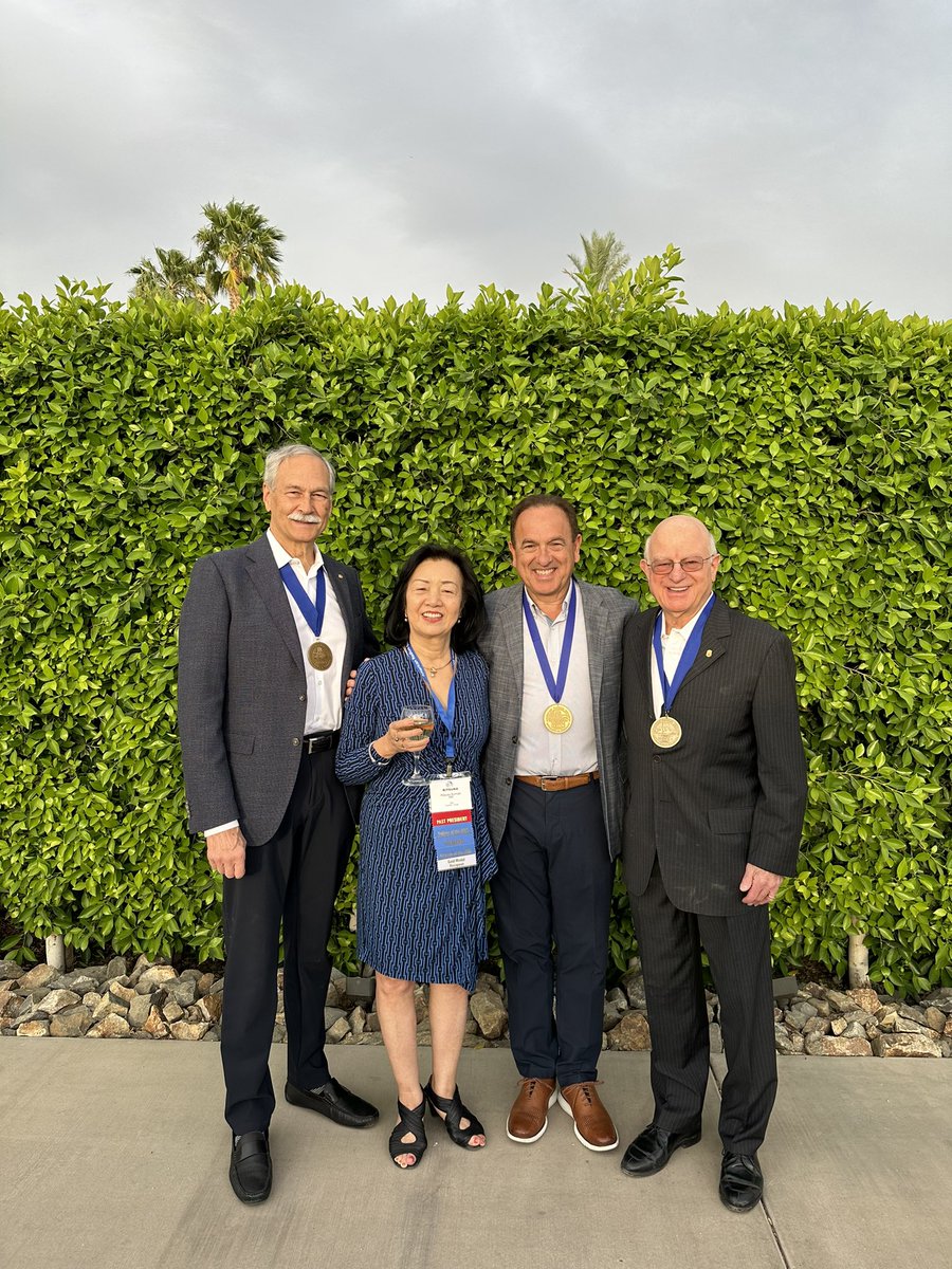 @bhaffty honored to be given the American radium society gold medal. Here with prior gold medalists rich hoppe Martin Coleman and Ritsuko Komaki. @RutgersCancer @RU_RadOnc