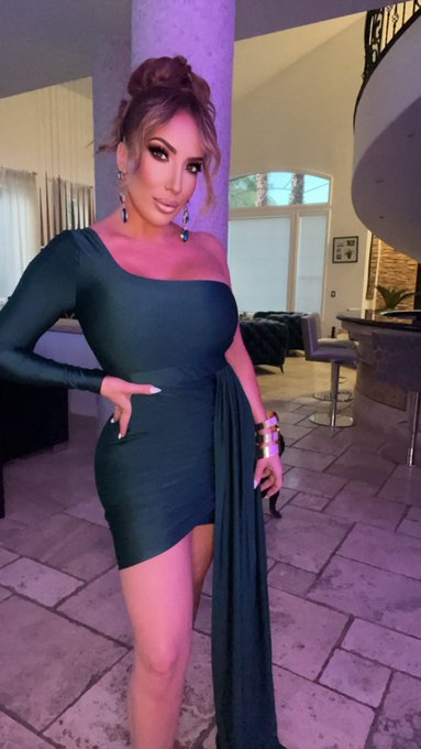 On my way to the @Canelo fight 👊🏼🇲🇽🎉 I haven&rsquo;t missed any of his Vegas fights while I&rsquo;ve been home, he&rsquo;s<a class="tags" target="_blank" title="On Twitter" href="/?out=eyJ0eXAiOiJKV1QiLCJhbGciOiJIUzUxMiJ9.eyJpYXQiOjE3MTk3MjQ3NTksImlzcyI6InR3cG9ybnN0YXJzLmNvbSIsIm5iZiI6MTcxOTcyNDc1OSwiZXhwIjoxNzUxMjYwNzU5LCJyZWRpcmVjdF91cmwiOiJodHRwczovL3R3aXR0ZXIuY29tL0NhbmVsbyJ9.YarZFnY1BGjr86p9YmLIN33GUaojqZTu7SkJglXJyU2TNHKH6esYegOclpZDO3536JiZ08CGCfEphpj0Em2iOA">@Canelo</a><a href="/tag/vivamexico"class="tags"><span>#vivamexico</span></a>