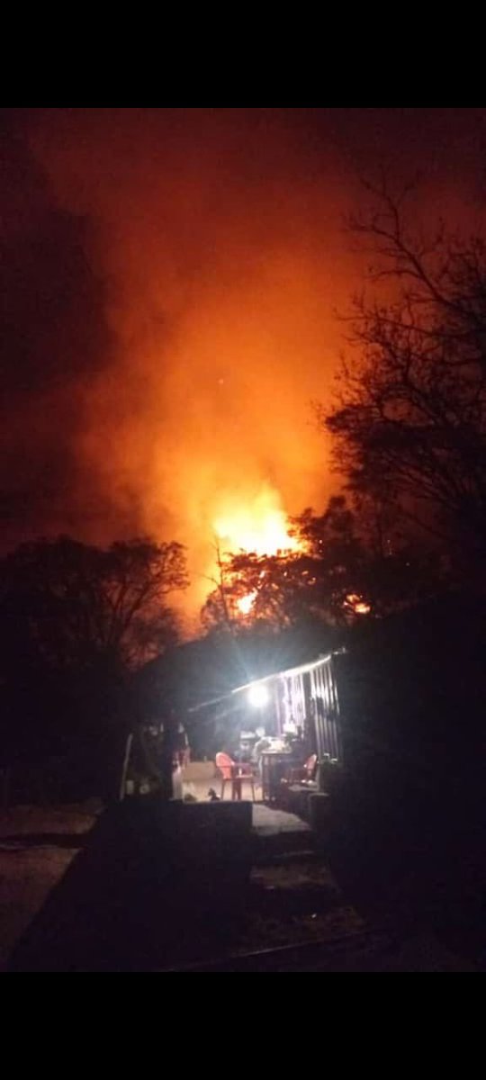 dianixma's tweet photo. URGE ayuda en el cerro del pueblo de Tumbisca municipio de Morelia, Michoacan. Hay un incendio que está muy cerca del poblado, urge ayuda @Ayuntam61455763 @PROFEPA_Mx  @conafor_mich1 @GobMichoacan @RevolucionNews @Quadratin_ @cb_television https://t.co/p4bsxN0sQy
