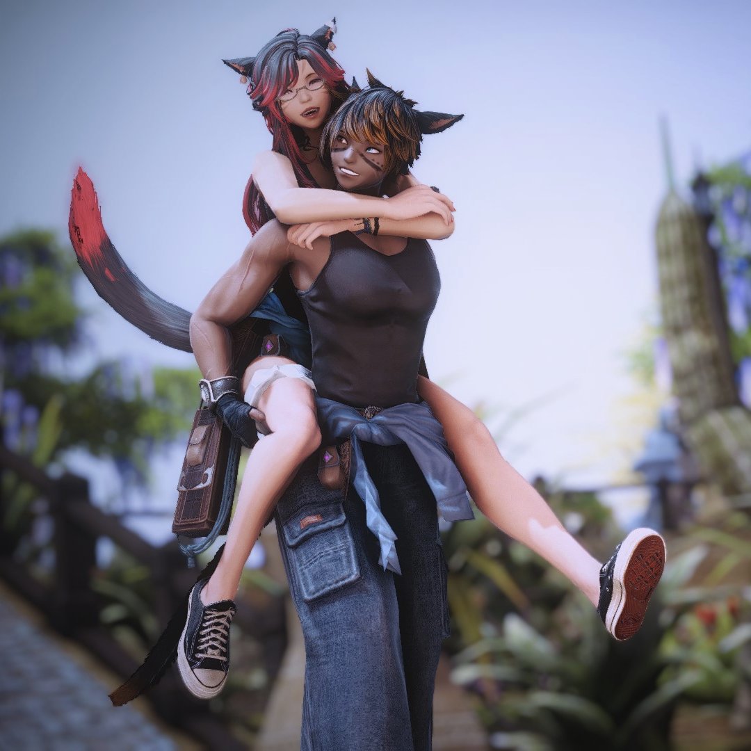 A nice morning walk with the adorable @Ondanya_ffxiv was bound to turn into silly catte time #FFXIV | #FF14 | #gposers | #miqote