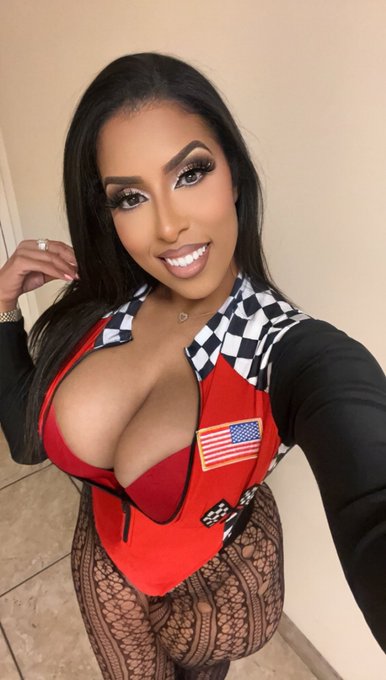 RT if you&rsquo;d let me drive 🏎️🥰 https://t.co/tzyHiYYh47<a href="/tag/iloveyou"class="tags"><span>#iloveyou</span></a>