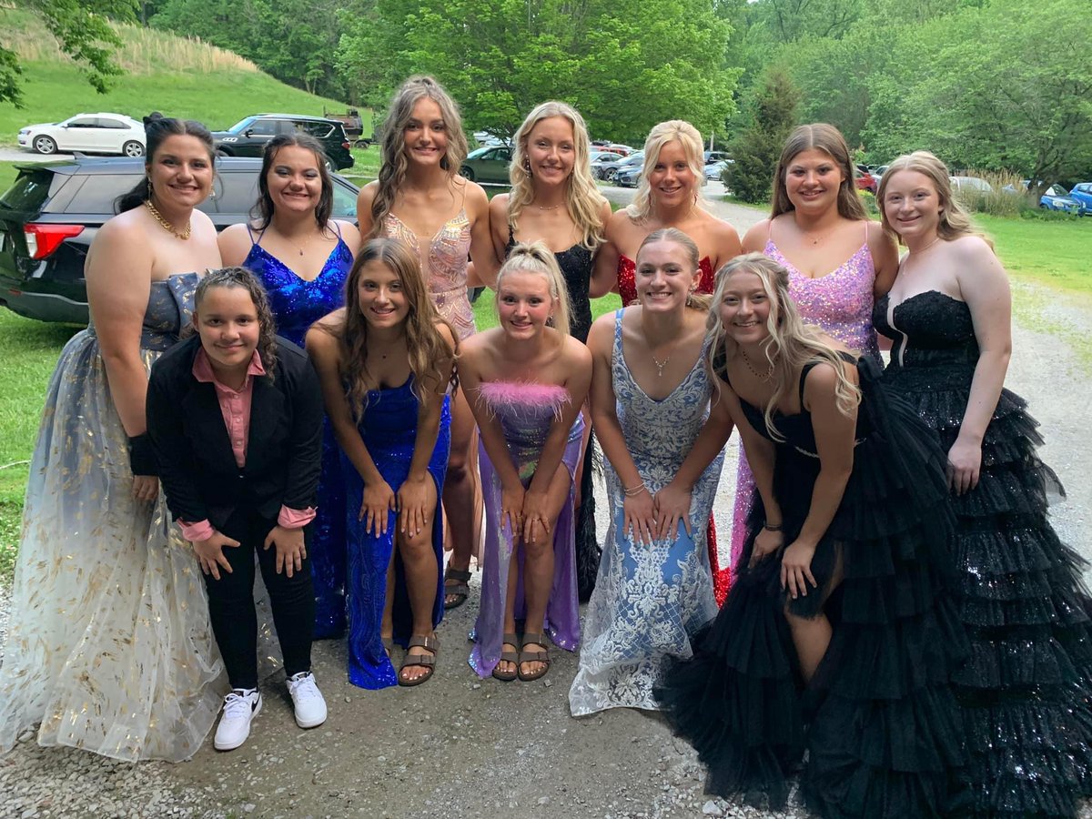 Lady Cats take on Prom!
