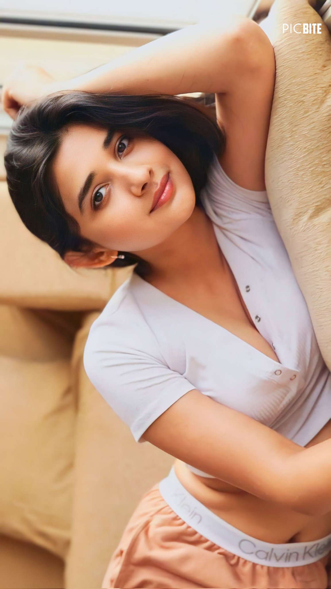 GMyKgm5a8AAMud5?format=jpg&name=large