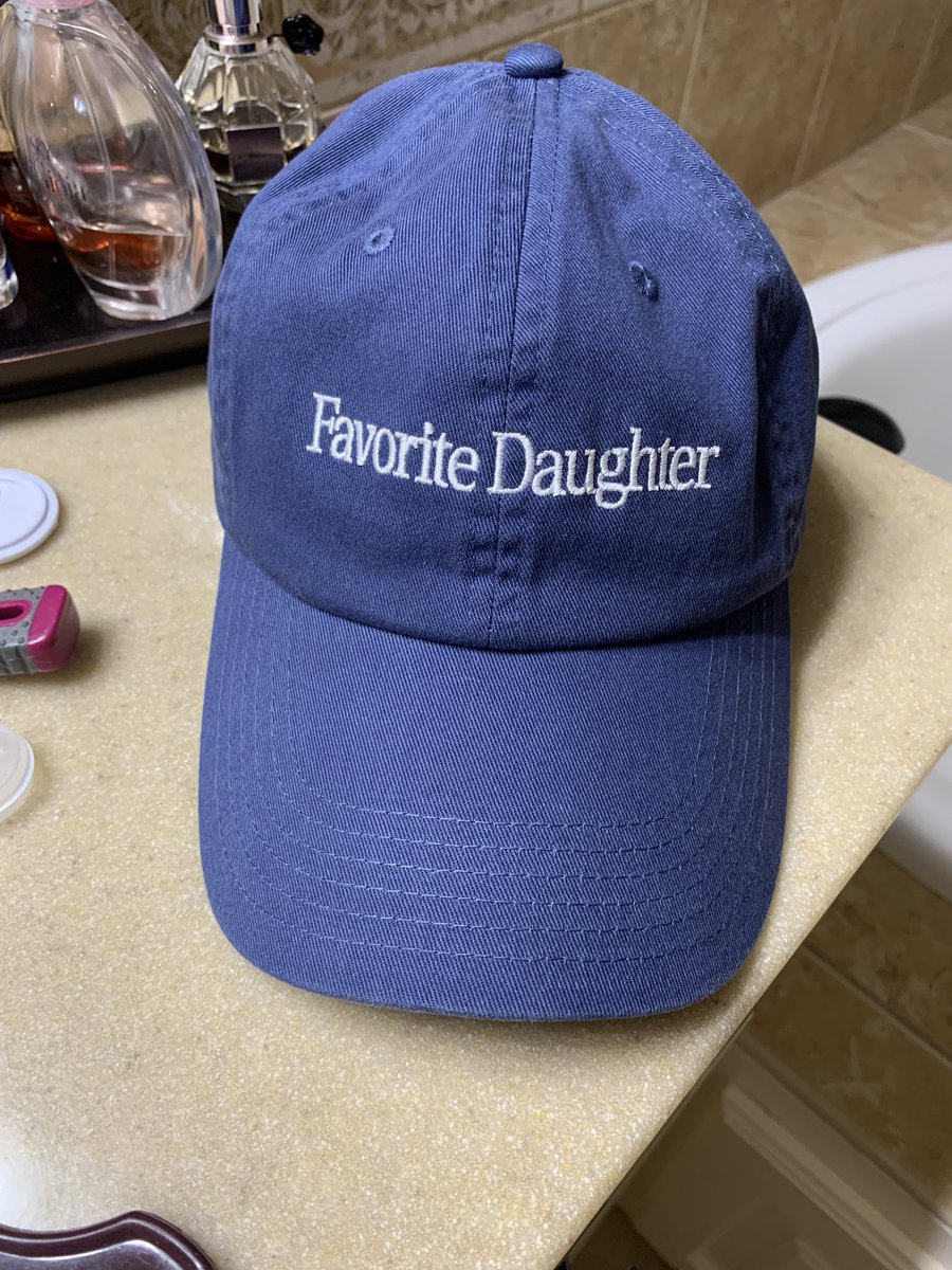 MandyJoRoe's tweet image. I know my role. #knowyourrole #favorite