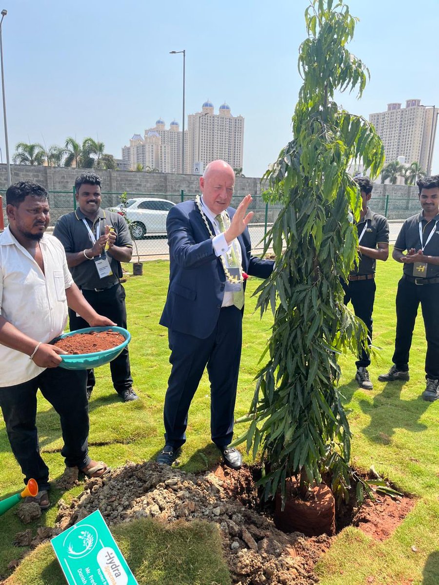 79th years ago Denmark could see the light after 5 years of darkness. The German occupation shall never be forgotten. Today our world is still torn by wars and conflicts. Planted a tree for peace and harmony-one of many across the Globe #Willweeverlearn @DenmarkinIndia