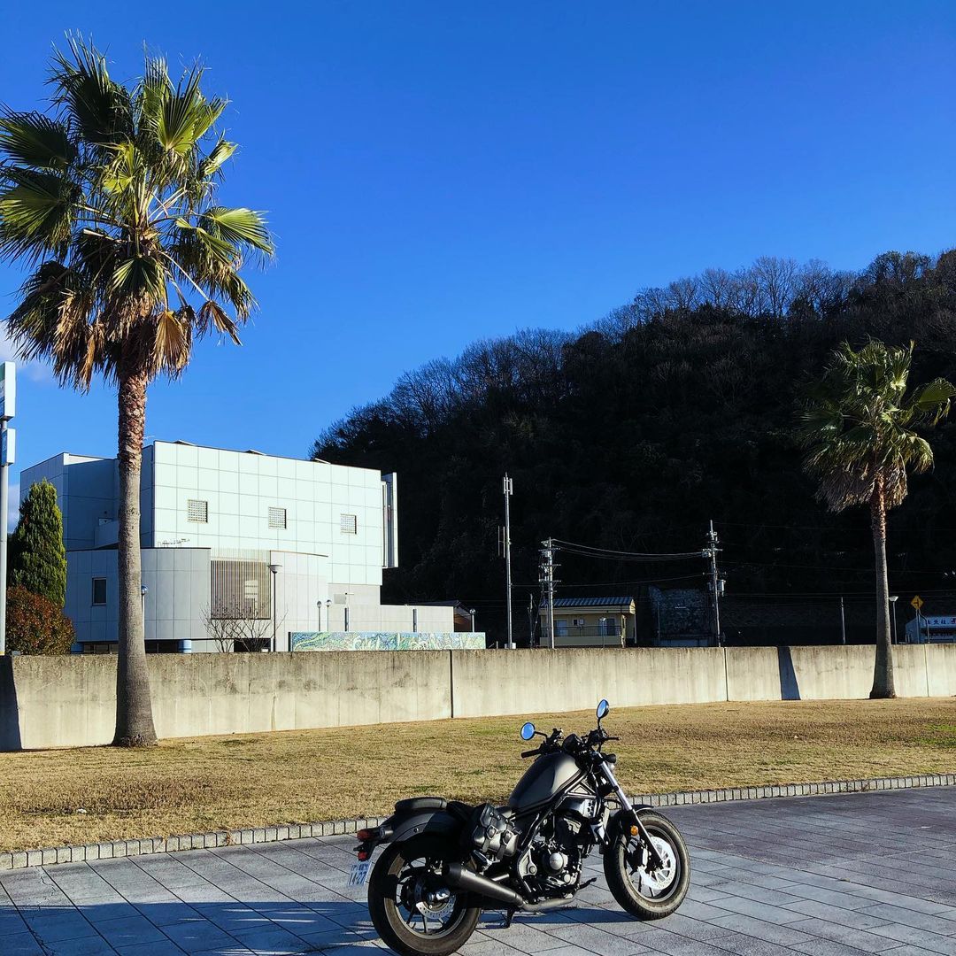 rpuertas008's tweet photo. コンビニの駐車場でぶつけられて 入院してたG'sが戻ってきました😄 寒い❄️風強い🌬遠くは無理😅 近くをぶらぶら🏍💨 #アクア #アクアgs #アクアg's #アクアgr #toyota #toyotagram #toyotagazooracing #priusc #nhp10 #レブル #レブル250 #rebel250 #バイク #bike #rebel #honda #ホンダ https://t.co/HJq0lXH6E4