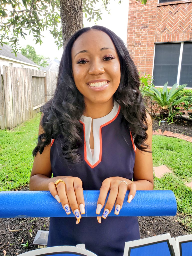 Today was Chloe's big day! Thank you Lord for never leaving her! 🙏 

#CyberSecurityEngineer 
#HoustonChristianUniversity 
#HBU 
#ClassOf2024