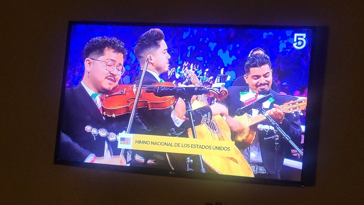 💥 ¿El Himno Nacional de US con Mariachis? WTF