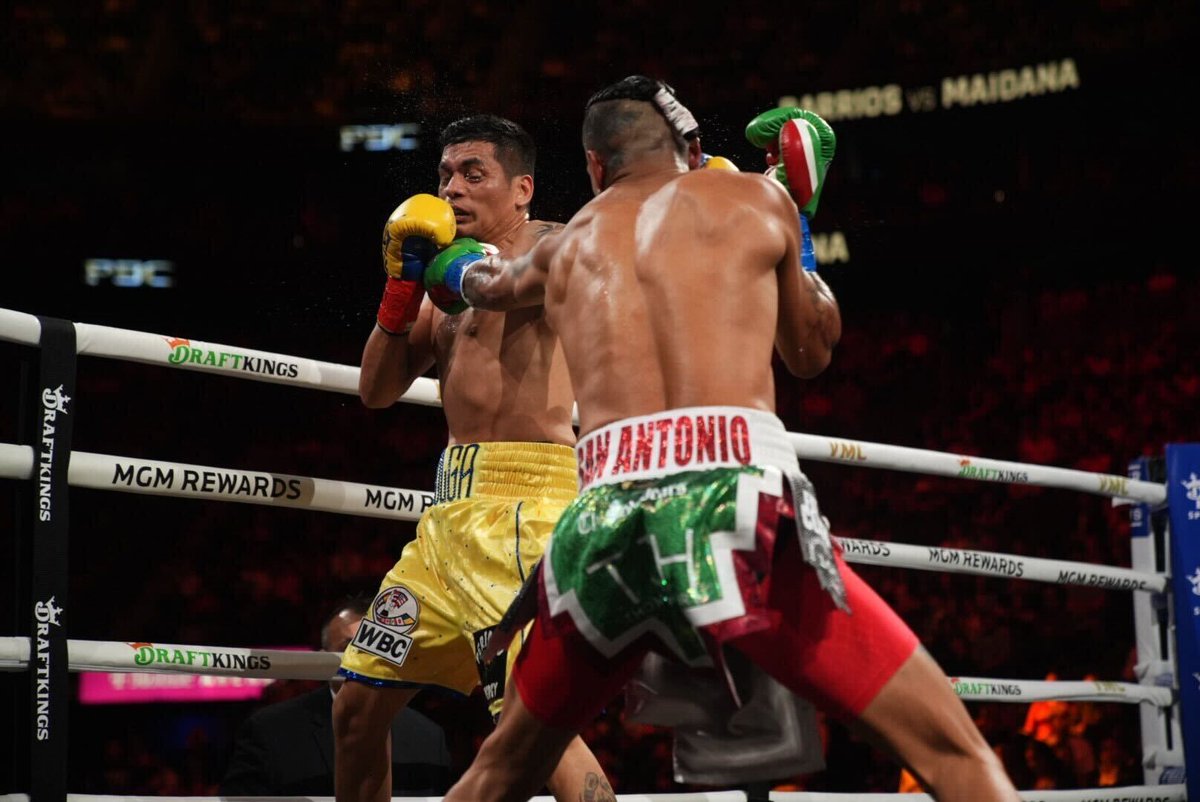 🔥 MUY DIGNA PELEA DE TNT 🥊
Mario 'Azteca' Barrios 🇺🇸🇲🇽 derrotó 116 a 111 (unánime) a Fabian 'TNT' Maidana 🇦🇷, quedándose con su Título Mundial Interino WBC del Peso Welter.
#BarriosMaidana