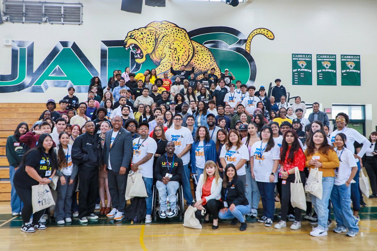 The inaugural #YouthDayintheLBC is in the books! I’m proud that so many young people came out today to talk about the issues that matter to them, get connected to new opportunities, and participate in a phenomenal fireside chat with @vincestaples and me.