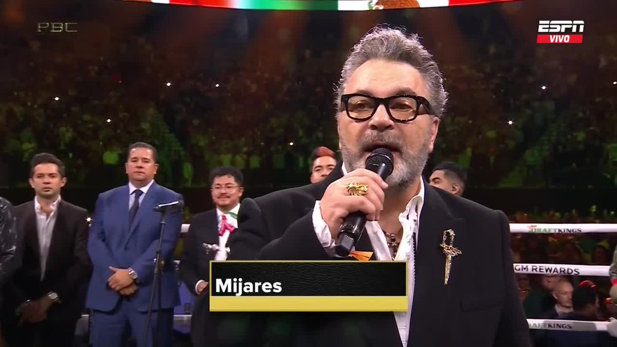 Mijares cantando el Himno nacional de México y unos Mariachis interpretando el Himno de USA, versión ranchera.
Espectáculo.
#CaneloMunguia
#ESPNKnockOut 🇨🇱