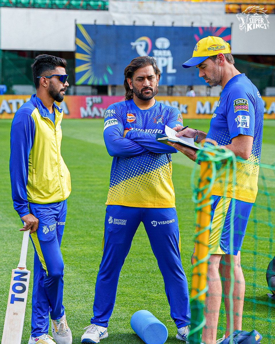 Devising the perfect gameplay! 🦁💪🏻

#WhistlePodu #Yellove 🦁💛