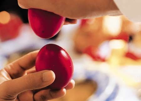 PastorJimLyon's tweet image. Easter is celebrated Sunday 05 May 2024 in countries with large Eastern Orthodox communities. Dying eggs red at Easter (representing the blood of Christ) is common; cracking the eggs against each other after Easter worship represents Christ's sealed tomb opening. #HappyEaster2024