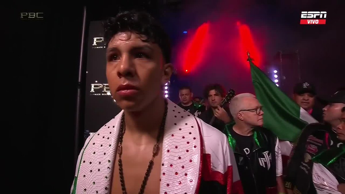 ¡Se la mató Munguia con Reik a Canelo!

Hizo vibrar todas las fibras a todos los mexicanos 👊🏽🇲🇽

#canelo #CaneloMungia