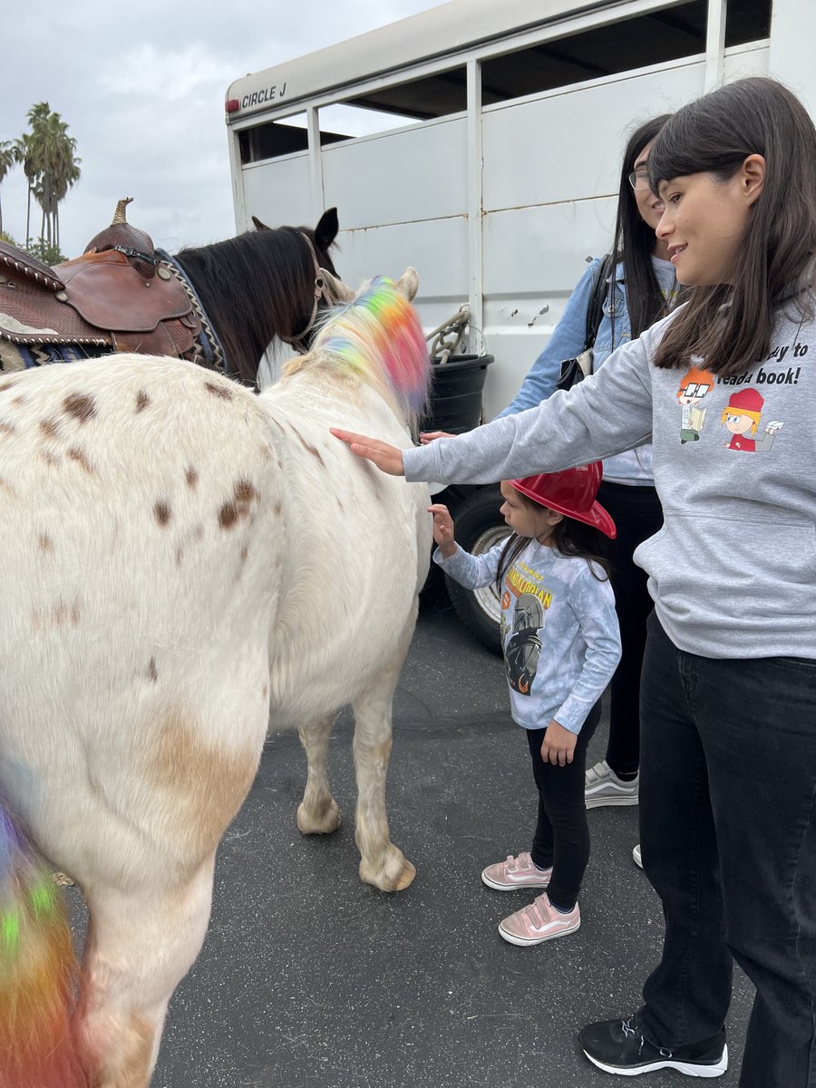 Today I attended the AUsome Resource Market. The theme was Rise of Inclusion, in honor of it being May 4th They had pony rides for all the kids. I got to pet the rainbow pony #alexandraadlawan #maddieandalbert #childrensbooks #authorillustrator #autism #neurodiversity