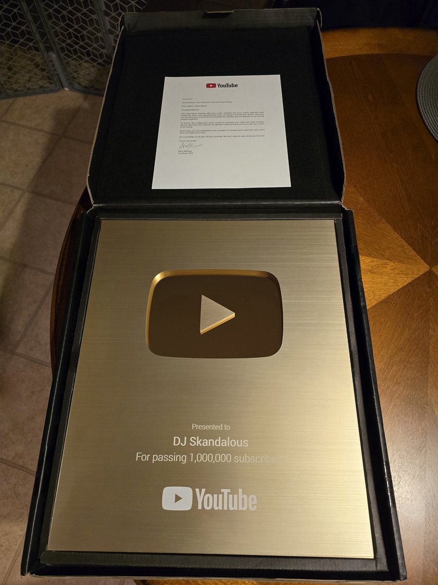 It's finally here, thank you ‼️🙏🏽 #youtube #playbutton