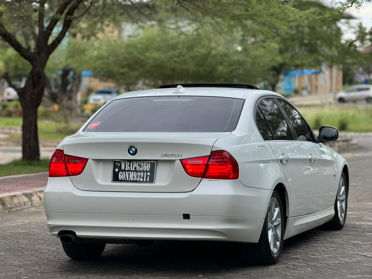 •*BEI/PRICE 20.8M🔥*

•BMW 3 Series 
•Year 2010
•Cc 1990
•Colour Pearl White
•Low mileage 
•Sunroof✅
•Leather seats
•Navigation screen 
•Reverse camera
•Free Registration✅

☎️0693111003✅