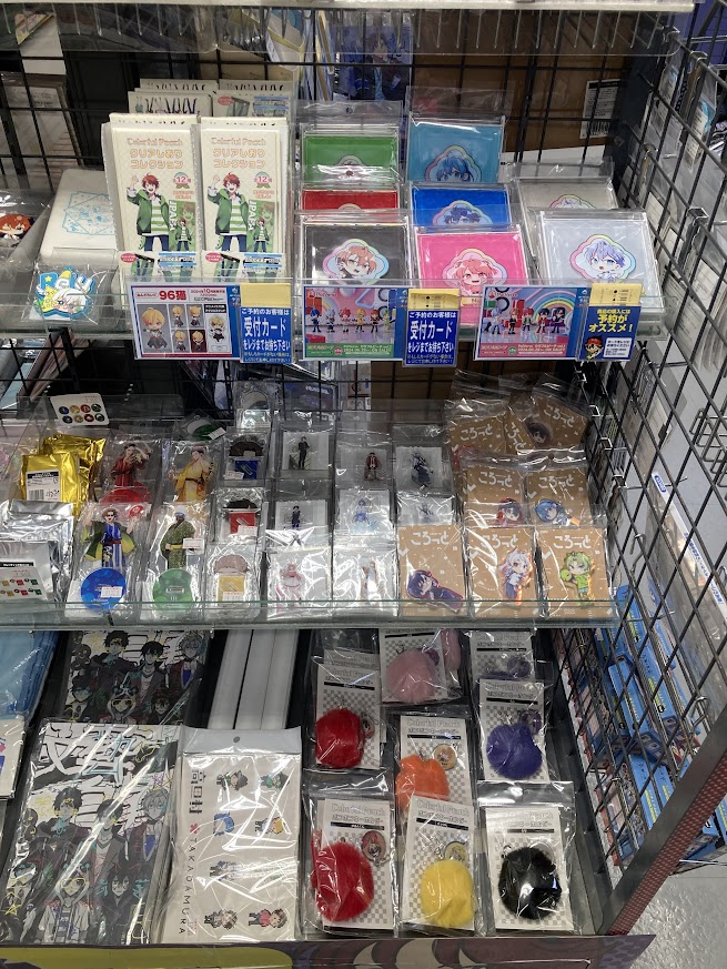 おすすめグッズ情報】 「#カラフルピーチ」 グッズ各種、好評発売中ぜ