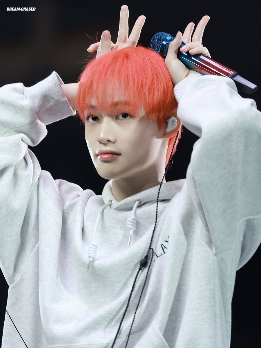 DREAMCHASER0825's tweet photo. 240504 TDS3 SEOUL D3 HQ
🤲🏻

#CHENLE #천러 #JISUNG #지성
#NCTDREAM #NCTDREAM_THEDREAMSHOW3 https://t.co/cnGbCBdD1Q