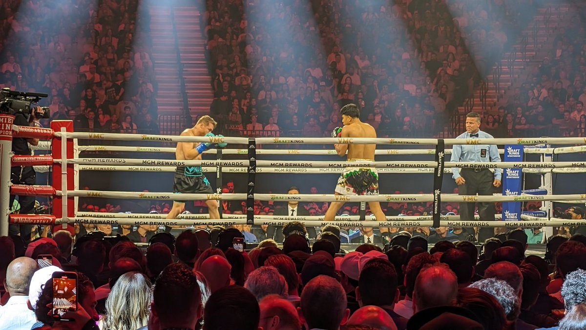 The energy inside @TMobileArena is incredible. The roar of the fans is everything you'd expect from two Mexican champions fighting for the UNDISPUTED championship... and on Cinco de Mayo Weekend. Order #CaneloMuguia on PBC PPV at @PrimeVideo NOW: pbcham.ps/CaneloMunguia