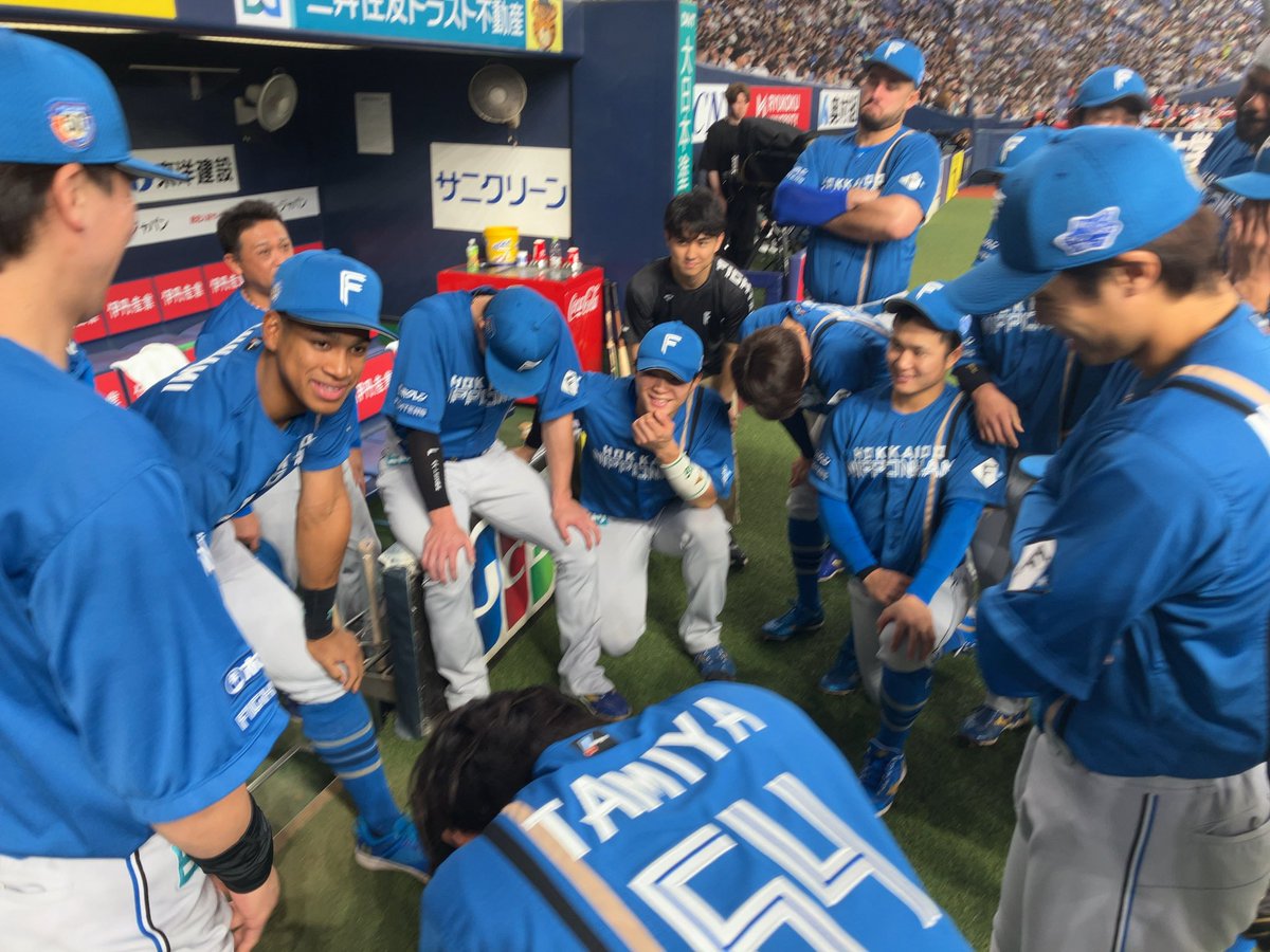 本日の声出しは #万波中正 選手💪
「リラックスして落ち着いていきましょう。勝ちますよ‼️」

#lovefighters