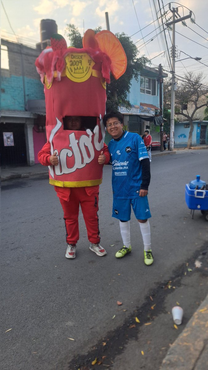 Checko1999's tweet image. Vamos por ese cuarto de siglo 🥰🫶