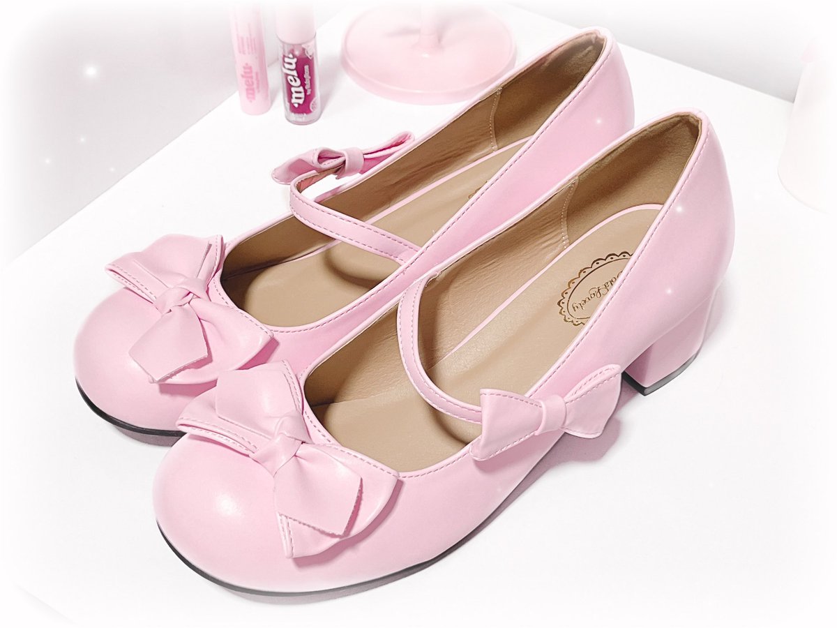 look at my new shoes  .ᐟ.ᐟ  ♡ ୧꒰◌´꒳`◌꒱