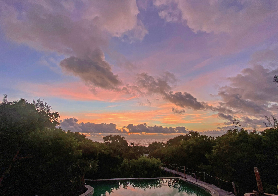 DiscoverWatamu's tweet photo. Explore Ampoja Beach House, a 900-square-meter family retreat located on the secluded beaches of Che Shale, north of Malindi, Kenya.  Ideal for up to 10 adults and 4 children, with rates starting from Ksh 65,000/-. #DiscoverWatamu #vacationdestination https://t.co/f3UISxwKPt