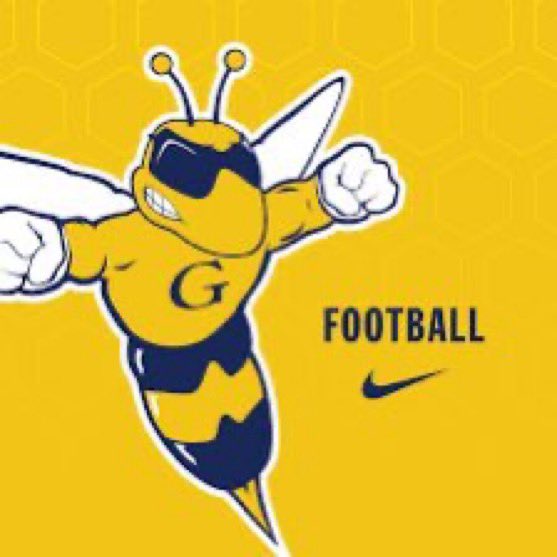 After a talk with @4thQtMentality I am truly blessed to say i have received my first offer from Graceland University @GracelandFB #AGTG @scott_wattigny @HolyCrossFB @JeritRoser