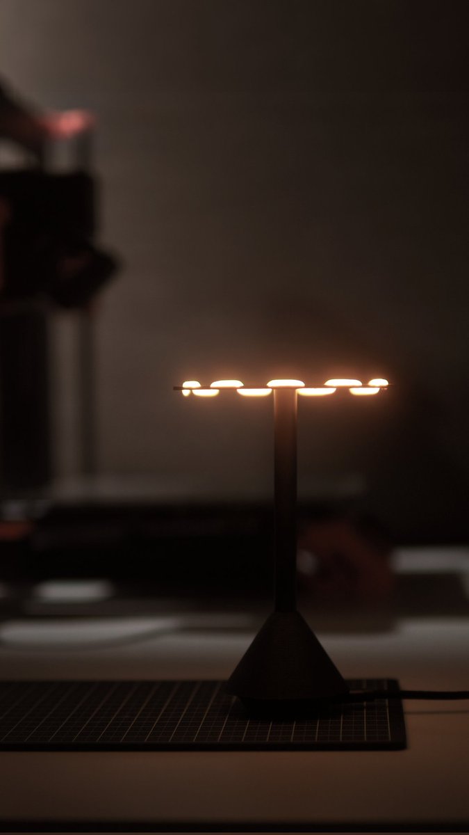 DesktopIndustry's tweet photo. 【初出展】
「卓上で製造する工���製品」をテーマに、バラエティ豊かな照明器具を出展します。
ぜひお気軽にお立ち寄りください。

出展名:Desktop Industry
出展日:土日
ブース:K-89(西館4F)

#デザフェス59リポスト 
@designfesta https://t.co/l0XviSeLPP