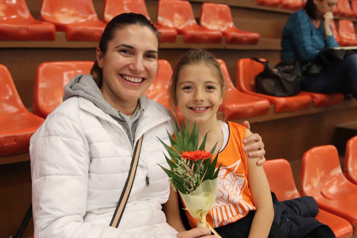 ¡𝔽𝔼𝕃𝕀ℤ 𝔻Í𝔸 𝔻𝔼 𝕃𝔸 𝕄𝔸𝔻ℝ𝔼!

#SomosPinto
#SomosPintobasket
#familia 
#DiaDeLaMadre