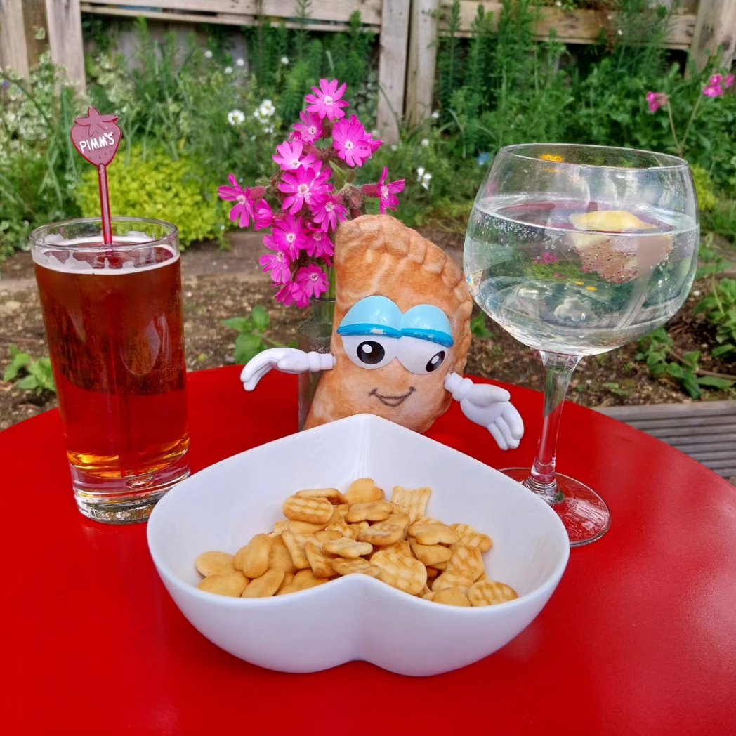 iamcornishpasty's tweet image. Hello Sunshine😎

#BankHolidayWeekend #HelloSunshine #PimmsOClock🍹☀️ #GinOClock