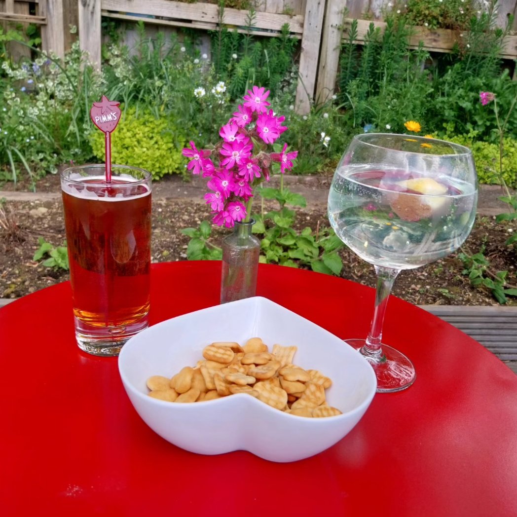 iamcornishpasty's tweet image. Hello Sunshine😎

#BankHolidayWeekend #HelloSunshine #PimmsOClock🍹☀️ #GinOClock