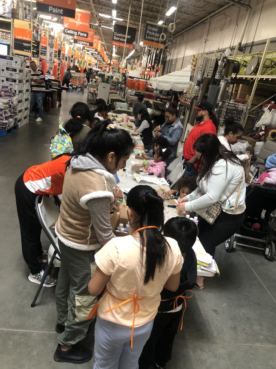 deshell1957's tweet image. 980, The Newark Home Depot’s Kids Workshop. Building a Blooming Picture Frame. The first Saturday of every month, from 9am-12noon. All are always welcome. @marcusmccollum @PhelpsFahimah @SeanMorris12 @linetterubio3 @svandoimen @DHRMgregorio @Ckelly28K @thdmikeb @Stephon68682242