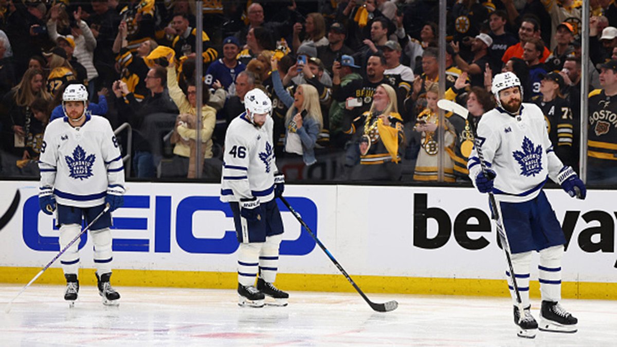 “I think Leaf fans are numb to this now…” @HayesTSN on Toronto’s series loss to the Bruins again, how this heartbreaker compares to those over the past decade and how much change Leaf fans can expect: tsn.ca/video/i-think-…