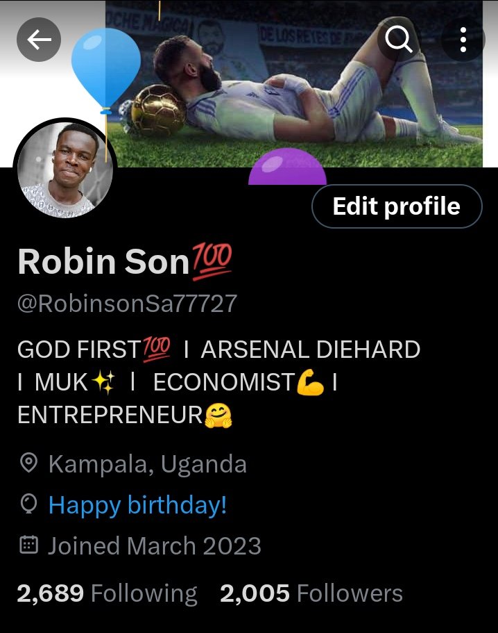 Have got some balloons. Happy +1 to me. I will not cut the cake if @BradleyCarl256 my favorite tweep doesn't wish me a HBD😭